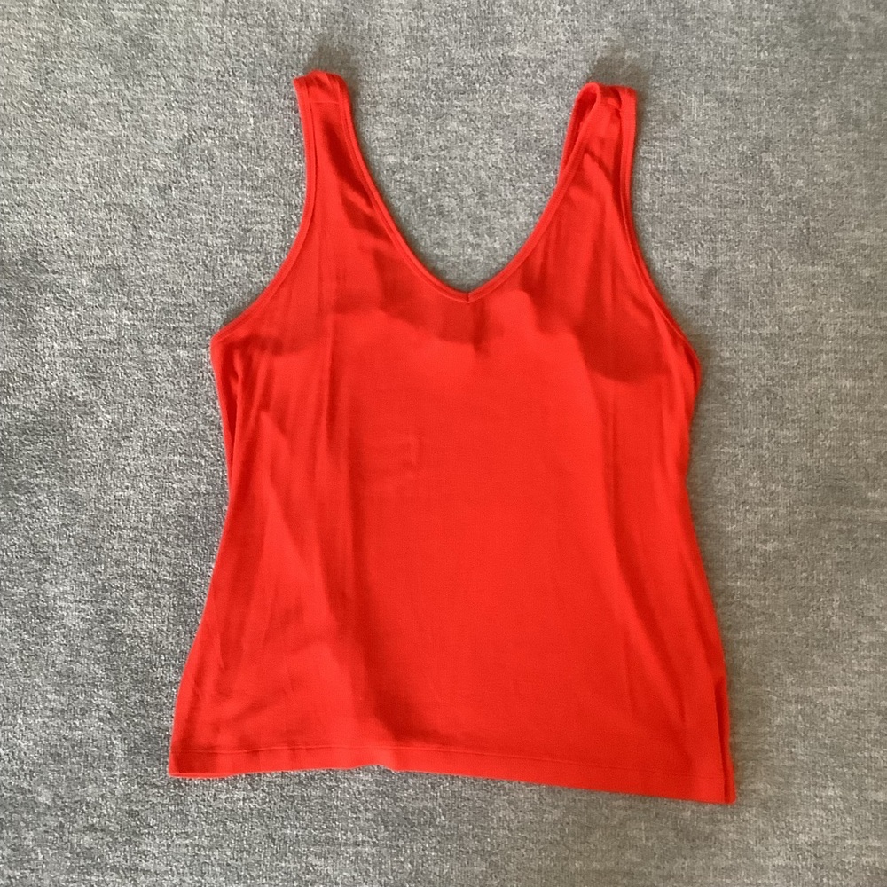 CAbi NWT Bright Orange V-Neck Sleeveless Stretch Tank Sz. L - Picture 3 of 5